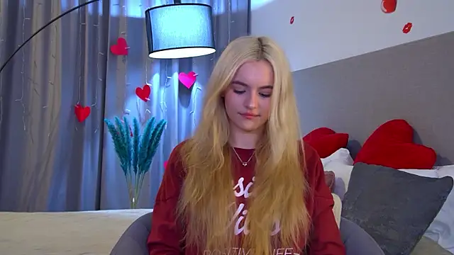 LeaLamour online show from 14, 7, 2026