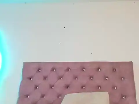 laurenlaine online show from 11, 4, 2026