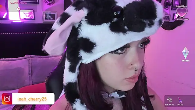 Snapshot of Leah_cherry chatting on 4, 6, 2026 Leah cherry online show from 4, 6, 2026