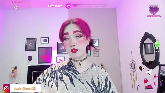 Snapshot of Leah_cherry chatting on 23, 6, 2026 Leah cherry online show from 23, 6, 2026