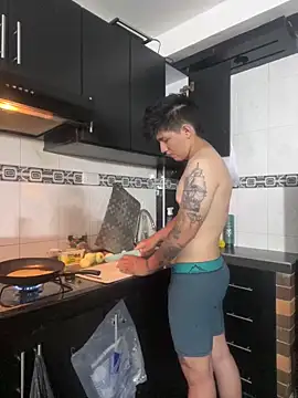 Snapshot of AAROON_SCOTT chatting on 11, 4, 2026 AAROON SCOTT online show from 11, 4, 2026