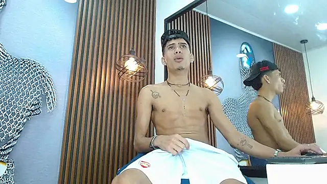 Skinny cute Alyer online show from 28, 4, 2026