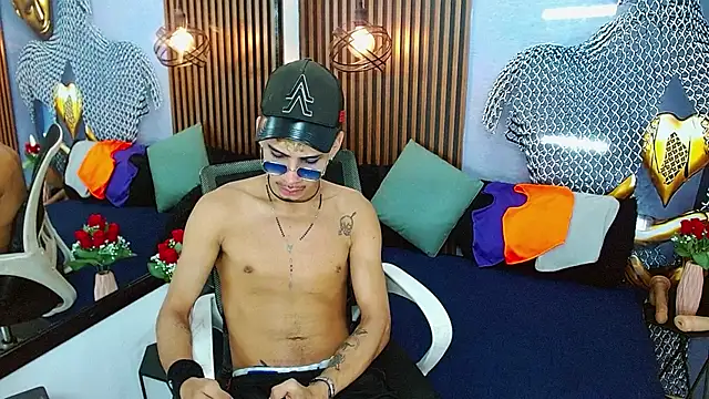 Skinny cute Alyer online show from 31, 5, 2026