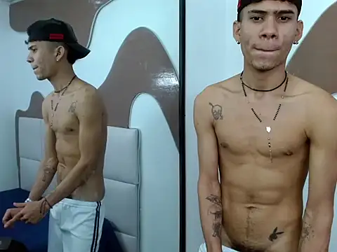 Skinny cute Alyer online show from 11, 4, 2026