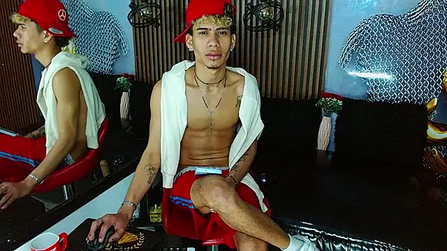 Skinny cute Alyer online show from 14, 7, 2026