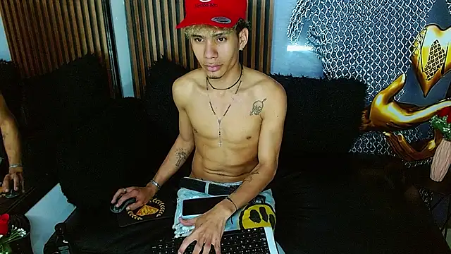 Skinny cute Alyer online show from 12, 7, 2026