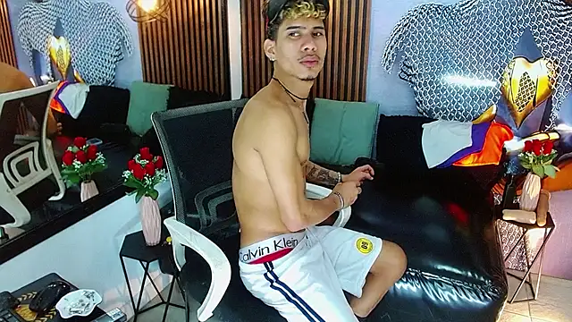 Skinny cute Alyer online show from 2, 6, 2026