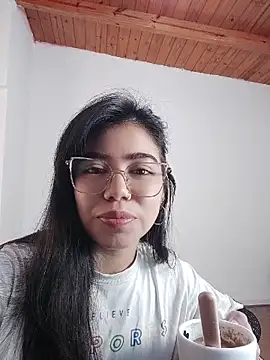Iam eli09 online show from 15, 6, 2026