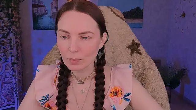 LanaRadiance online show from 8, 5, 2026