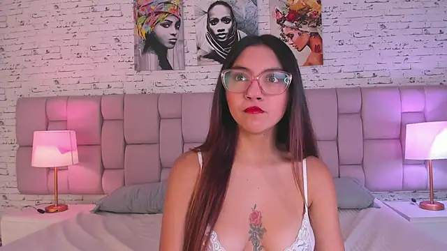 AshleeyRoberts online show from 12, 5, 2026