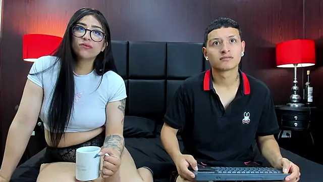 Snapshot of TomAndGia chatting on 5, 5, 2026 TomAndGia online show from 5, 5, 2026