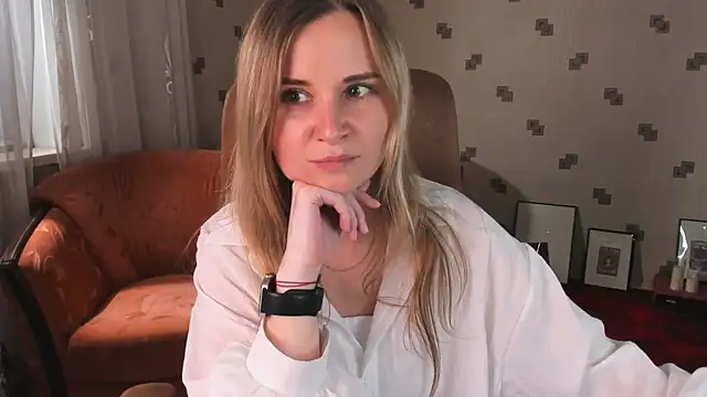 MiaSparkes online show from 6, 7, 2026