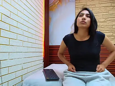 mellaniemonroe303av online show from 10, 4, 2026