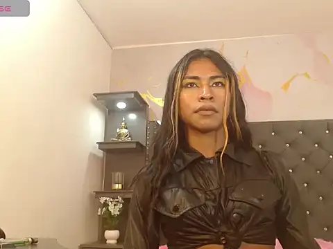 Naomisaenz01 online show from 30, 5, 2026