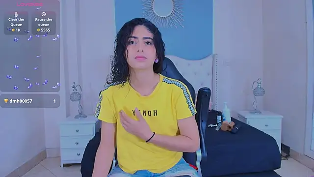 elizabeth santos1 online show from 13, 4, 2026
