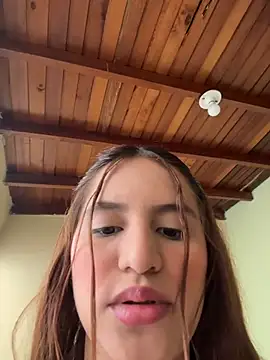 Snapshot of ViankaRose chatting on 19, 4, 2026 ViankaRose online show from 19, 4, 2026