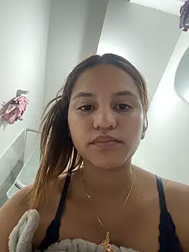 Snapshot of ViankaRose chatting on 12, 5, 2026 ViankaRose online show from 12, 5, 2026
