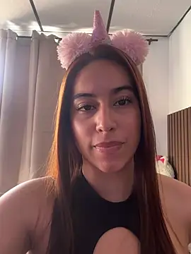 Snapshot of Aitana_Lux chatting on 22, 5, 2026 Aitana Lux online show from 22, 5, 2026