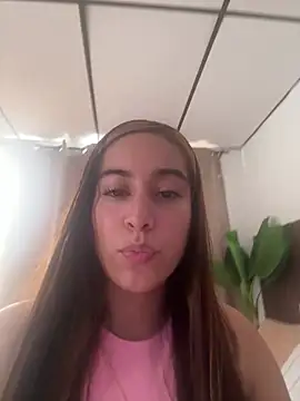 Aitana Lux online show from 13, 4, 2026