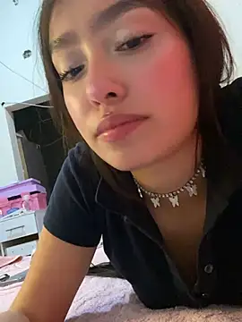 Snapshot of Miakittyyy chatting on 19, 5, 2026 Miakittyyy online show from 19, 5, 2026