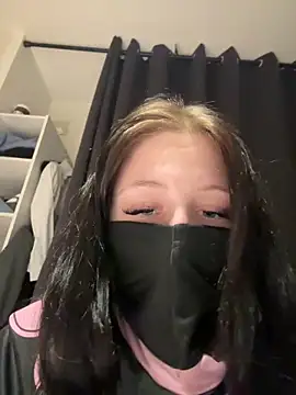 groslolo67 online show from 13, 4, 2026