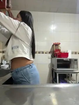 Lucyfer-fire online show from 9, 5, 2026