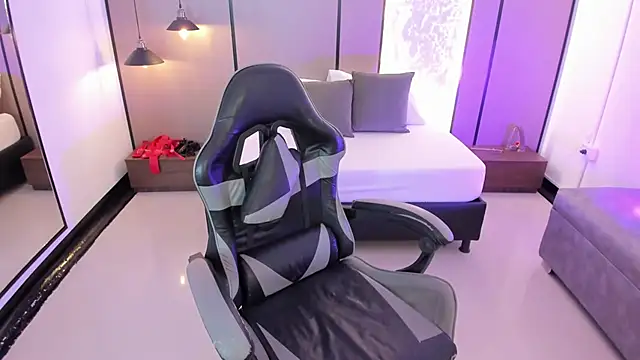 jade spinters online show from 13, 7, 2026
