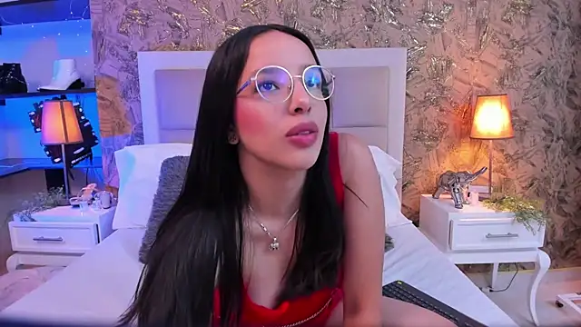 Snapshot of ValkyriaSteel chatting on 11, 7, 2026 ValkyriaSteel online show from 11, 7, 2026
