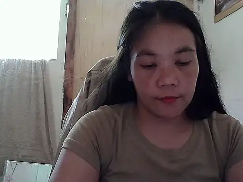 Snapshot of holdmetight21 chatting on 22, 4, 2026 holdmetight21 online show from 22, 4, 2026