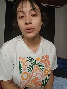NefertitiXO online show from 5, 5, 2026