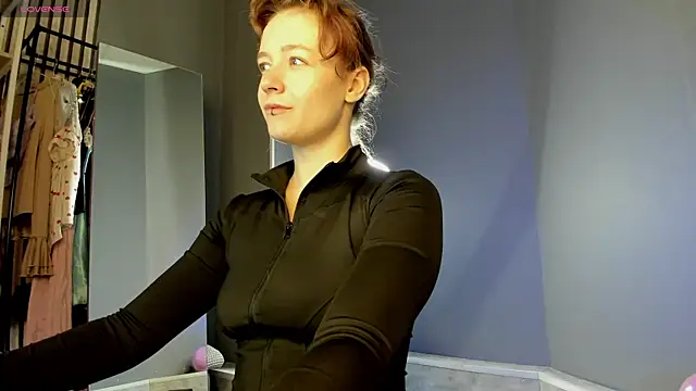 Snapshot of Ricki_Bloom chatting on 20, 6, 2026 Ricki Bloom online show from 20, 6, 2026