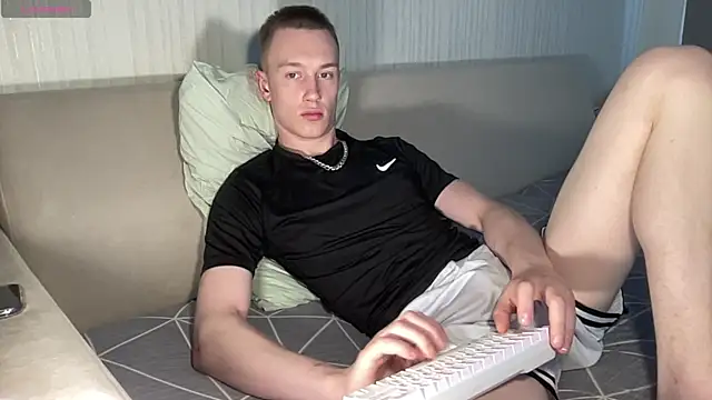 Snapshot of Travis_Gracile chatting on 4, 7, 2026 Travis Gracile online show from 4, 7, 2026