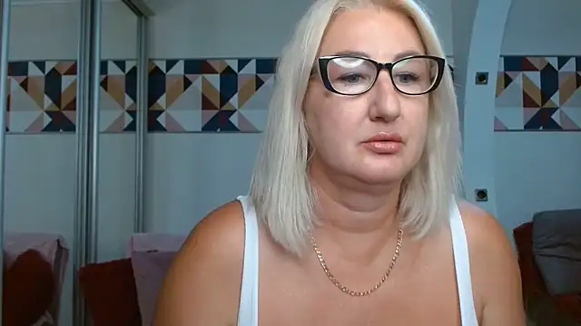 Snapshot of DianaFrances chatting on 28, 6, 2026 DianaFrances online show from 28, 6, 2026