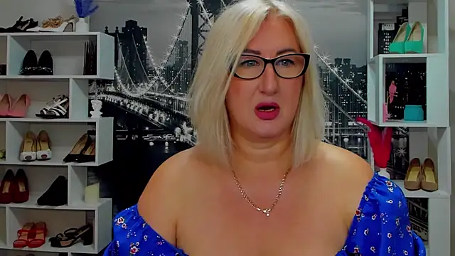 Snapshot of DianaFrances chatting on 17, 5, 2026 DianaFrances online show from 17, 5, 2026