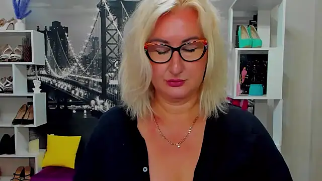 Snapshot of DianaFrances chatting on 22, 5, 2026 DianaFrances online show from 22, 5, 2026
