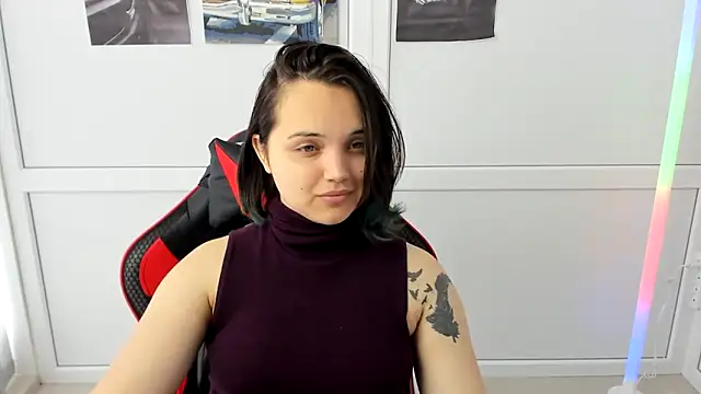 Caroline cutte online show from 13, 5, 2026