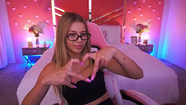 DoveLovee online show from 9, 7, 2026