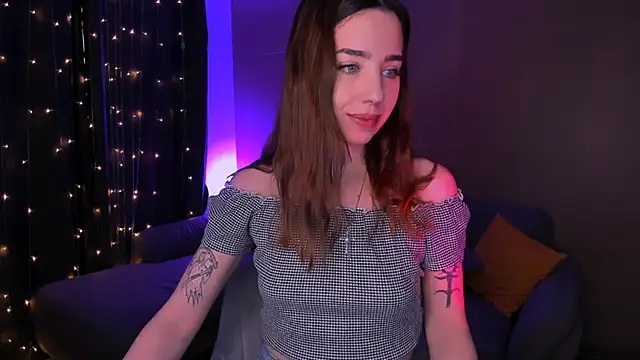 CharliGrace  online show from 14, 4, 2026