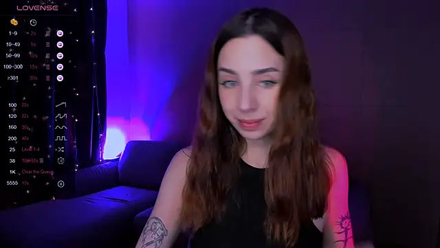 CharliGrace  online show from 23, 4, 2026