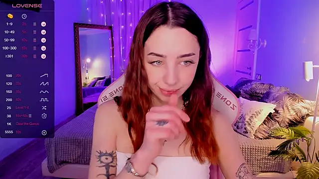 CharliGrace  online show from 24, 4, 2026
