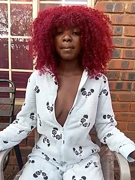 Snapshot of PetiteEbonyBabe_ chatting on 2, 6, 2026 PetiteEbonyBabe online show from 2, 6, 2026