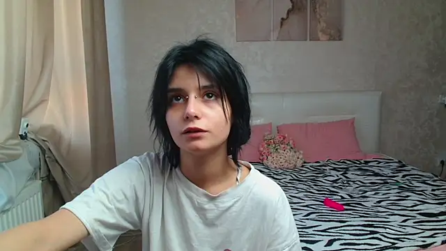 Snapshot of The_Slutty_Fox chatting on 1, 8, 2026 The Slutty Fox online show from 1, 8, 2026
