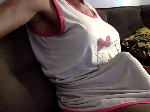 RayanneCampbell-25cm online show from 11, 4, 2026