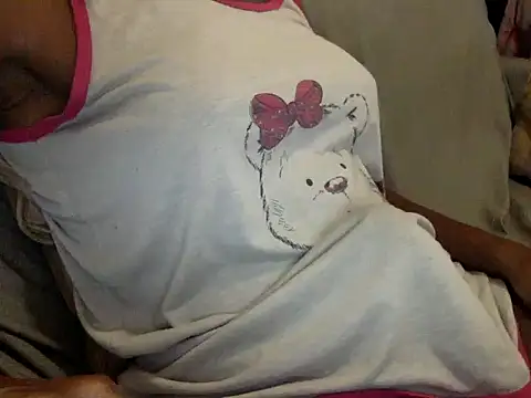 Snapshot of RayanneCampbell-25cm chatting on 29, 4, 2026 RayanneCampbell-25cm online show from 29, 4, 2026