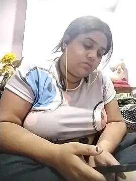 Snapshot of hotsilk21 chatting on 4, 5, 2026 hotsilk21 online show from 4, 5, 2026