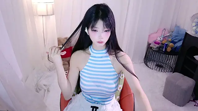 Zoe-001 online show from 19, 5, 2026