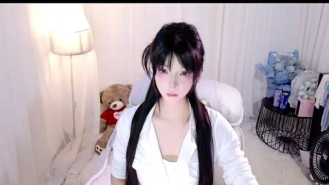 Zoe-001 online show from 22, 4, 2026