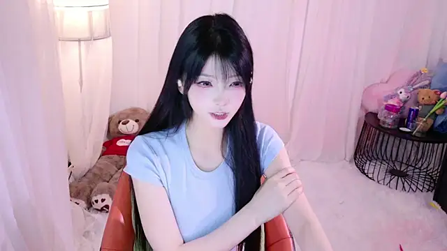 Zoe-001 online show from 27, 5, 2026