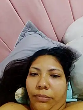 Izel  online show from 3, 5, 2026