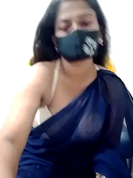 Snapshot of black-woman chatting on 11, 4, 2026 black-woman online show from 11, 4, 2026